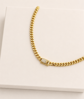 Curby Necklace