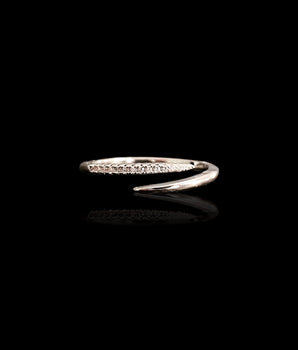 Nivae Ring